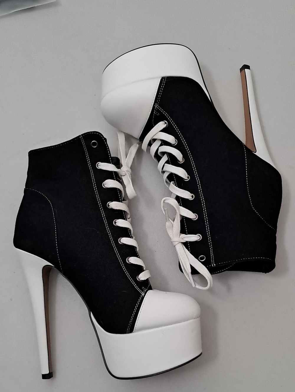 Black and White Lace-Up Platform Ankle Boots - Women Size 7